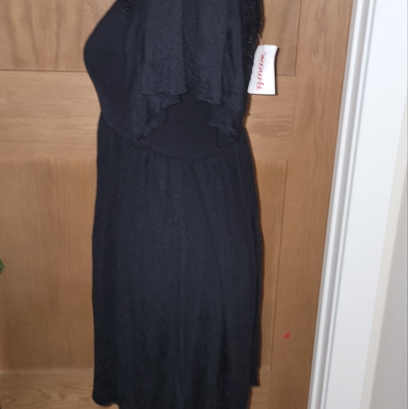 NEW WITH TAGS DRESS - Picture 5 of 7